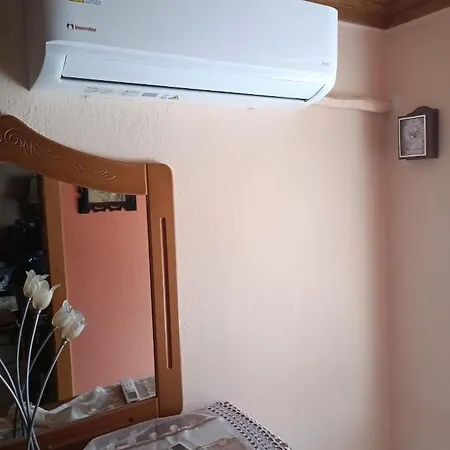 Lazaros Maria Maries